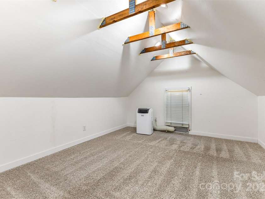 6616 Blue Sky Lane, Charlotte, NC 28269.  MLS# CAR4285053, YatesRealty ID 28139. 