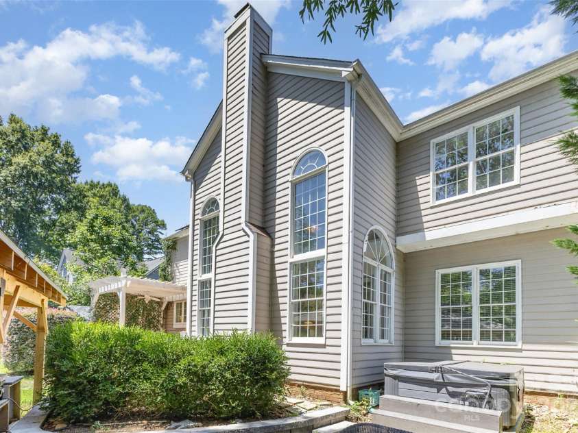 6616 Blue Sky Lane, Charlotte, NC 28269.  MLS# CAR4285053, YatesRealty ID 28139. 