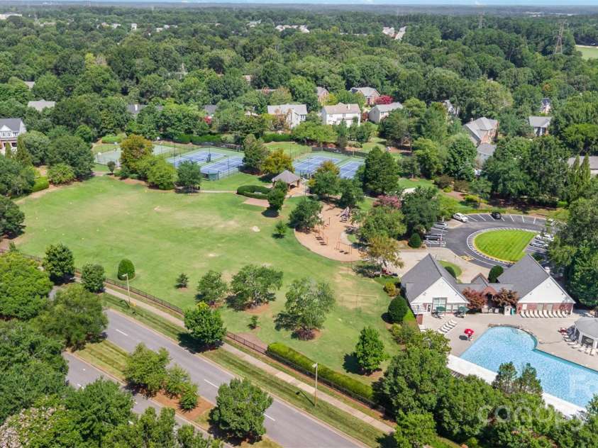 6616 Blue Sky Lane, Charlotte, NC 28269.  MLS# CAR4285053, YatesRealty ID 28139. 