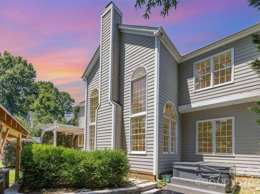 6616 Blue Sky Lane, Charlotte, NC 28269.  MLS# CAR4285053, YatesRealty ID 28139. 
