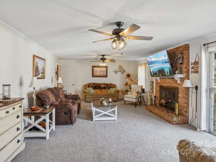 2297 Blossom Drive, Rock Hill, SC 29730.  MLS# CAR4225630, YatesRealty ID 2814. 