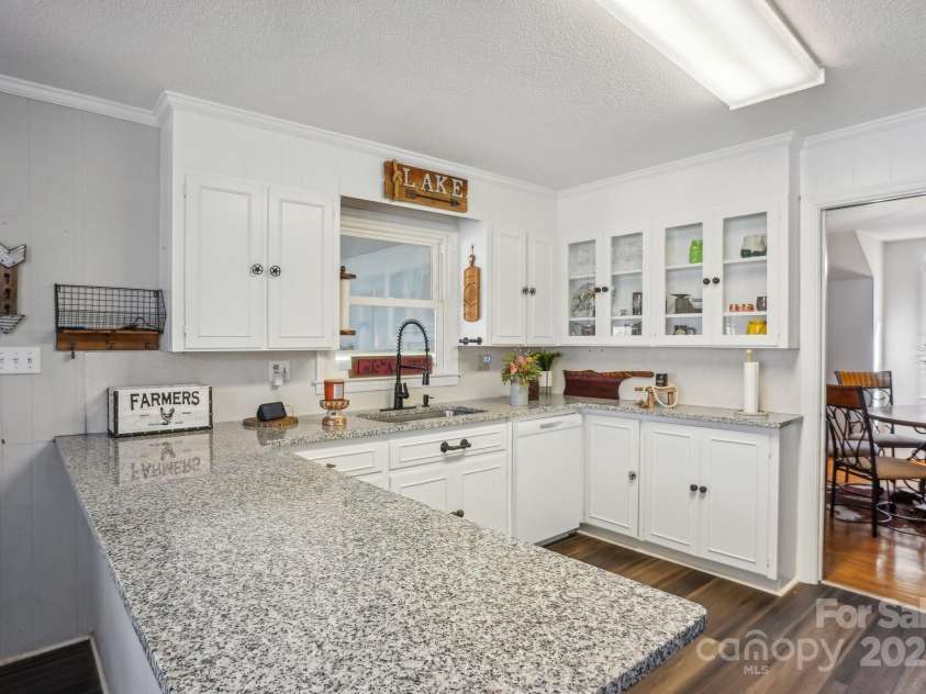 2297 Blossom Drive, Rock Hill, SC 29730.  MLS# CAR4225630, YatesRealty ID 2814. 