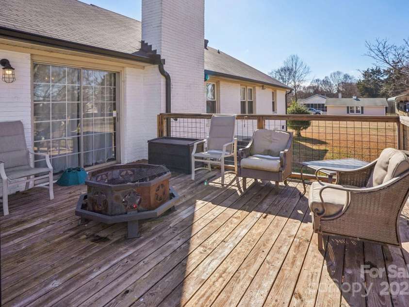 2297 Blossom Drive, Rock Hill, SC 29730.  MLS# CAR4225630, YatesRealty ID 2814. 