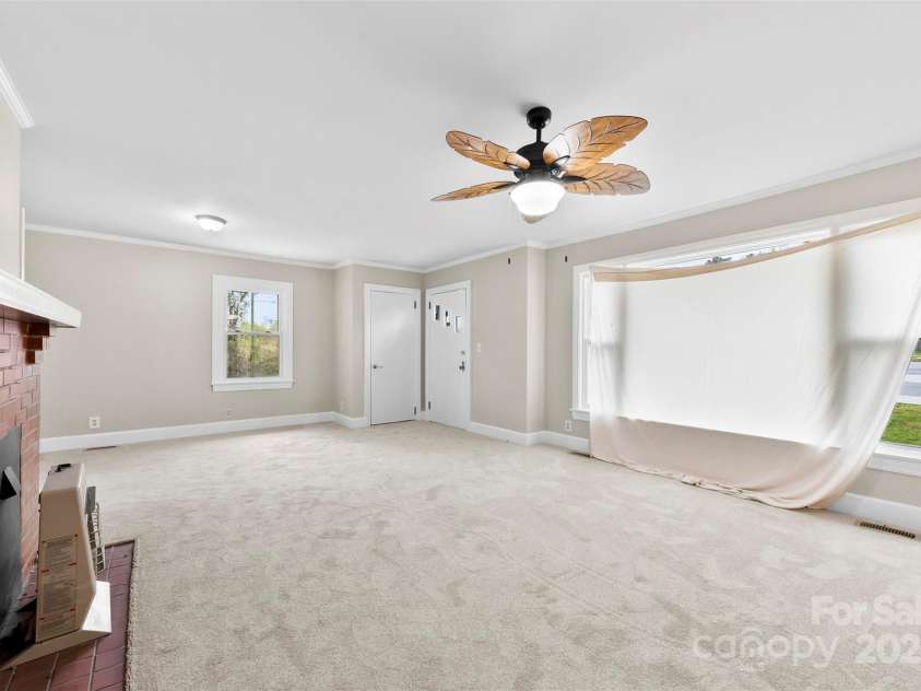 2300 Linwood Road, Gastonia, NC 28052.  MLS# CAR4327047, YatesRealty ID 2814. 
