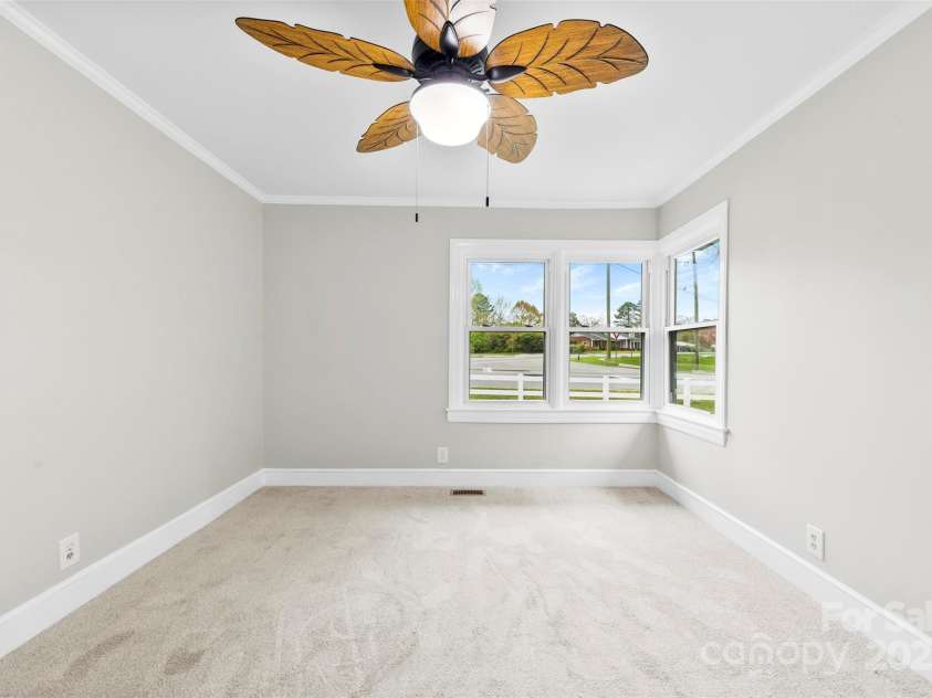 2300 Linwood Road, Gastonia, NC 28052.  MLS# CAR4327047, YatesRealty ID 2814. 
