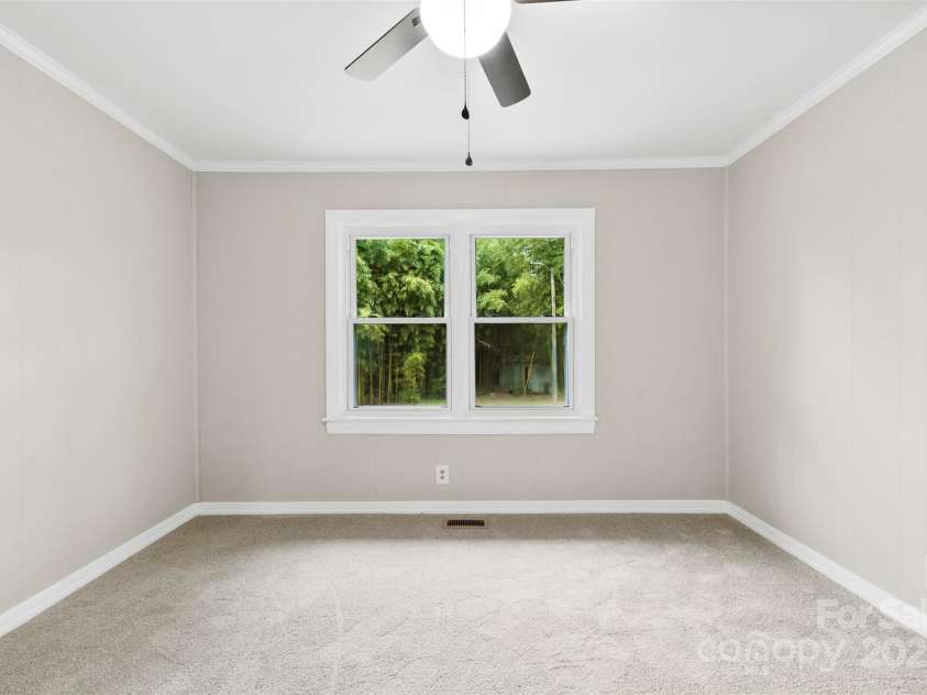 2300 Linwood Road, Gastonia, NC 28052.  MLS# CAR4327047, YatesRealty ID 2814. 