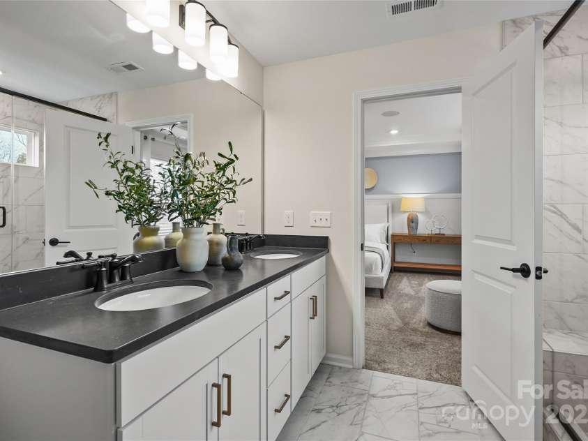 14110 New Crest Drive, Huntersville, NC 28078.  MLS# CAR4280843, YatesRealty ID 28140. 