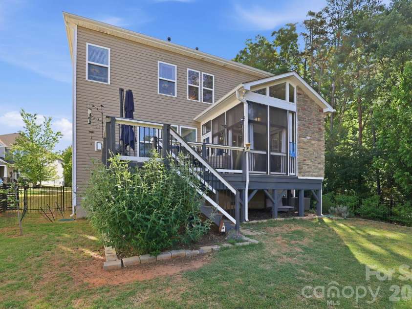 165 Morgans Branch Road, Belmont, NC 28012.  MLS# CAR4379357, YatesRealty ID 28140. Fenced in backyard