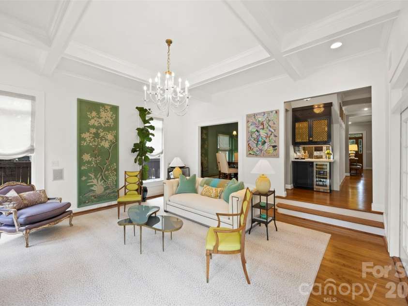 2305 Shenandoah Avenue, Charlotte, NC 28205.  MLS# CAR4380771, YatesRealty ID 28142. 