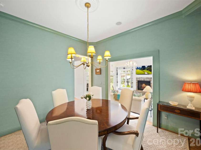 2305 Shenandoah Avenue, Charlotte, NC 28205.  MLS# CAR4380771, YatesRealty ID 28142. 