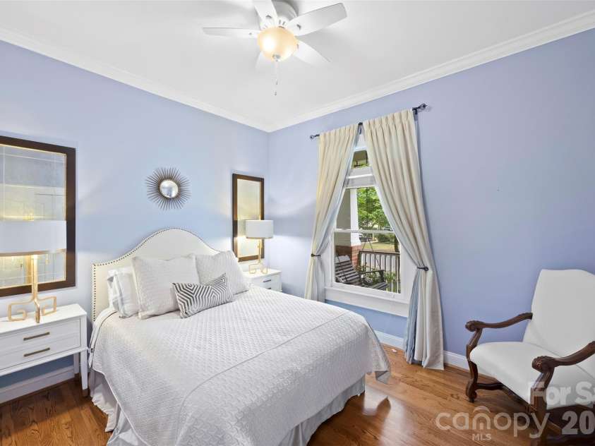 2305 Shenandoah Avenue, Charlotte, NC 28205.  MLS# CAR4380771, YatesRealty ID 28142. 