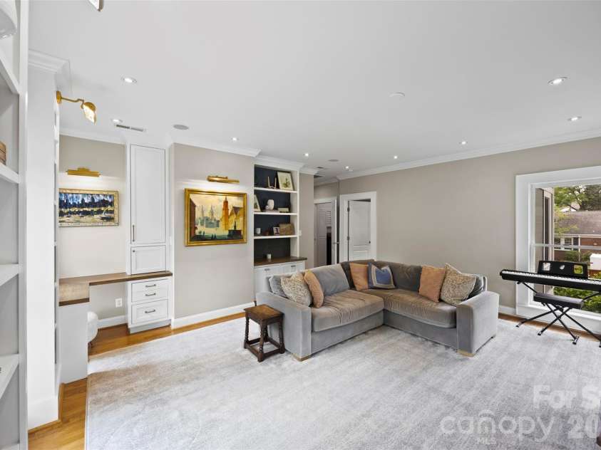 2305 Shenandoah Avenue, Charlotte, NC 28205.  MLS# CAR4380771, YatesRealty ID 28142. 