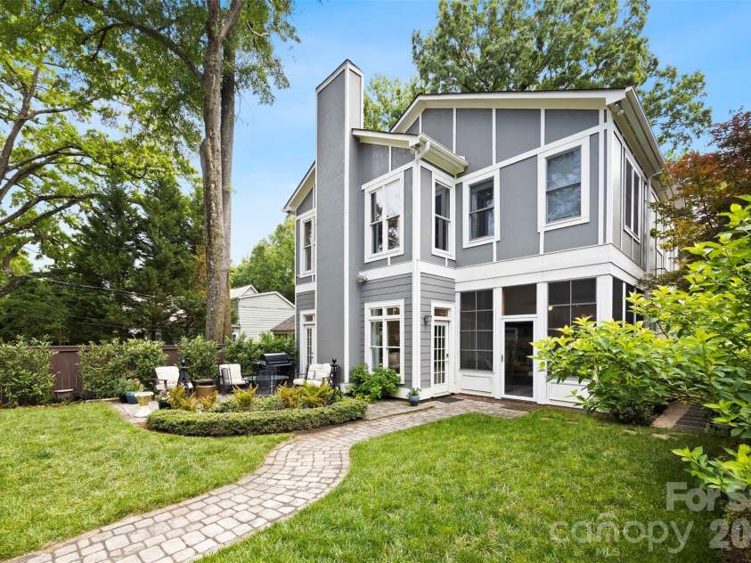 2305 Shenandoah Avenue, Charlotte, NC 28205.  MLS# CAR4380771, YatesRealty ID 28142. 