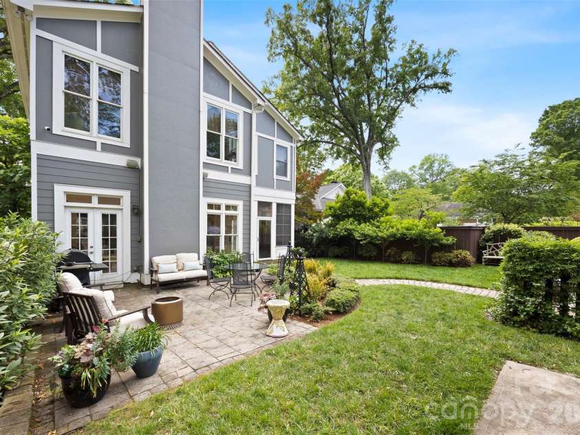 2305 Shenandoah Avenue, Charlotte, NC 28205.  MLS# CAR4380771, YatesRealty ID 28142. 