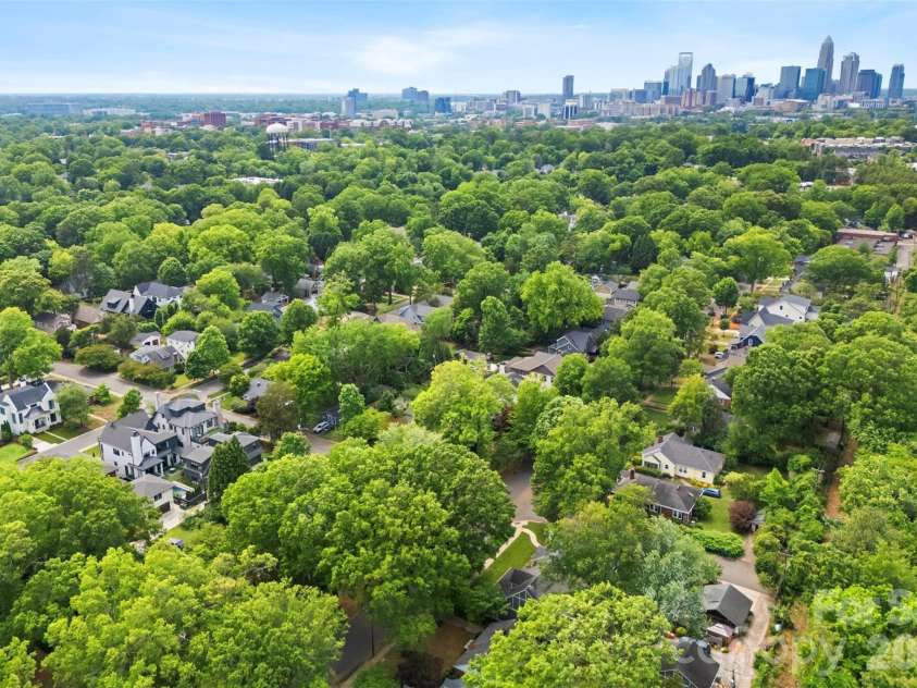 2305 Shenandoah Avenue, Charlotte, NC 28205.  MLS# CAR4380771, YatesRealty ID 28142. 