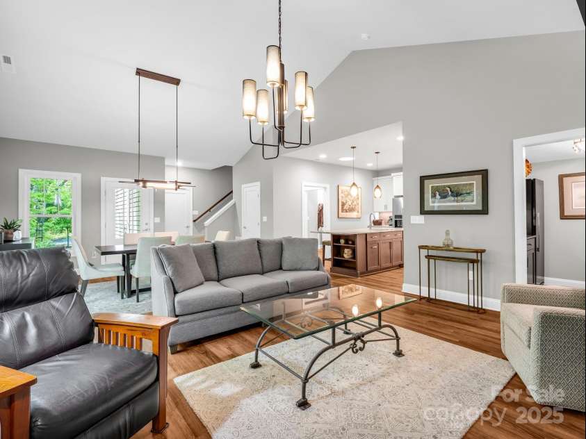 29 Stonehollow Lane, Brevard, NC 28712.  MLS# CAR4282263, YatesRealty ID 28142. 