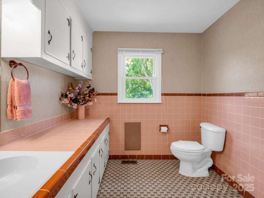 1638 Chase High Road, Forest City, NC 28043.  MLS# CAR4276362, YatesRealty ID 28143. 