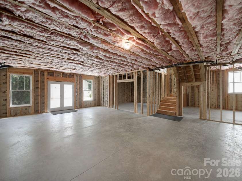 3015 Commonwealth Avenue, Charlotte, NC 28205.  MLS# CAR4397576, YatesRealty ID 28143. 