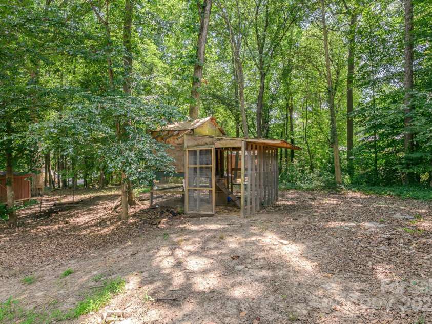 103 Sycamore Road, Salisbury, NC 28147.  MLS# CAR4265869, YatesRealty ID 28144. Chicken coop