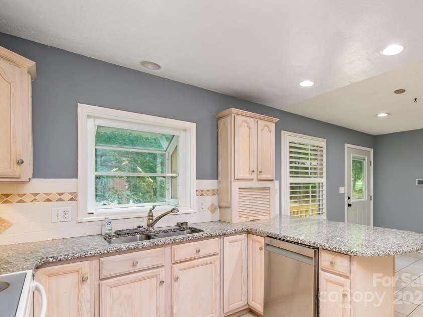 103 Sycamore Road, Salisbury, NC 28147.  MLS# CAR4265869, YatesRealty ID 28144. Kitchen