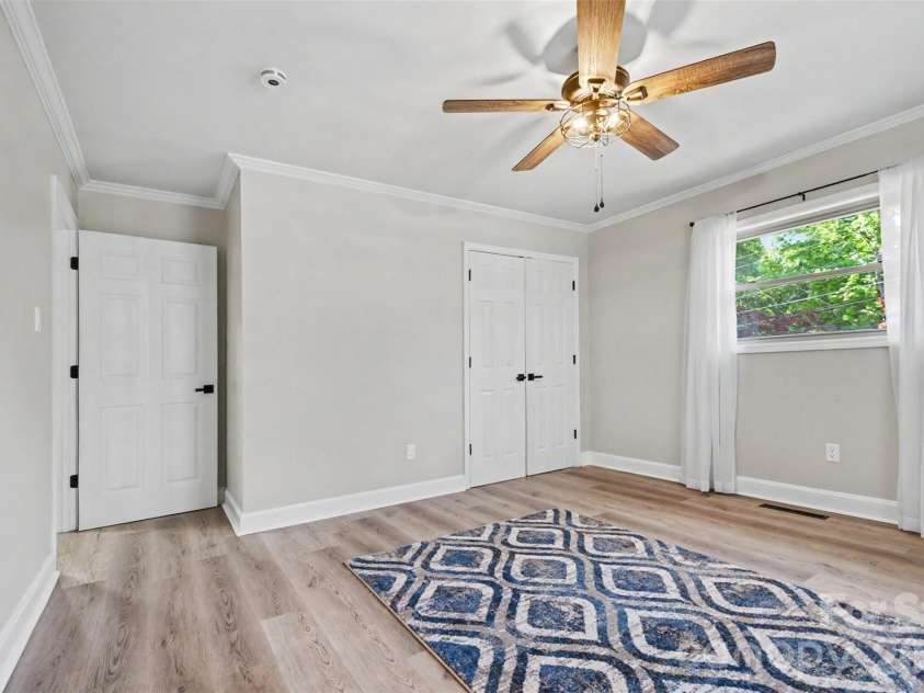 738 Edgemoor Drive, Mooresville, NC 28115.  MLS# CAR4382810, YatesRealty ID 28144. 