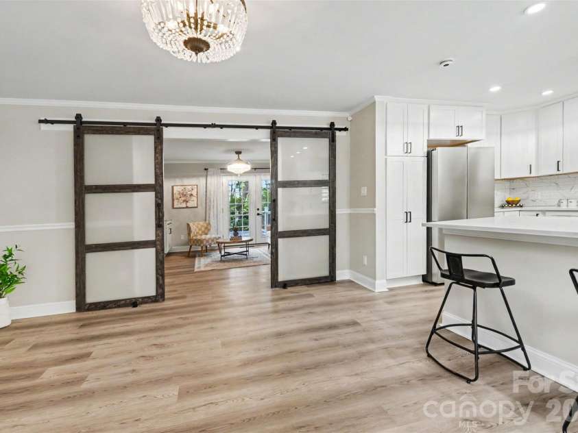 738 Edgemoor Drive, Mooresville, NC 28115.  MLS# CAR4382810, YatesRealty ID 28144. Kitchen breakfast room