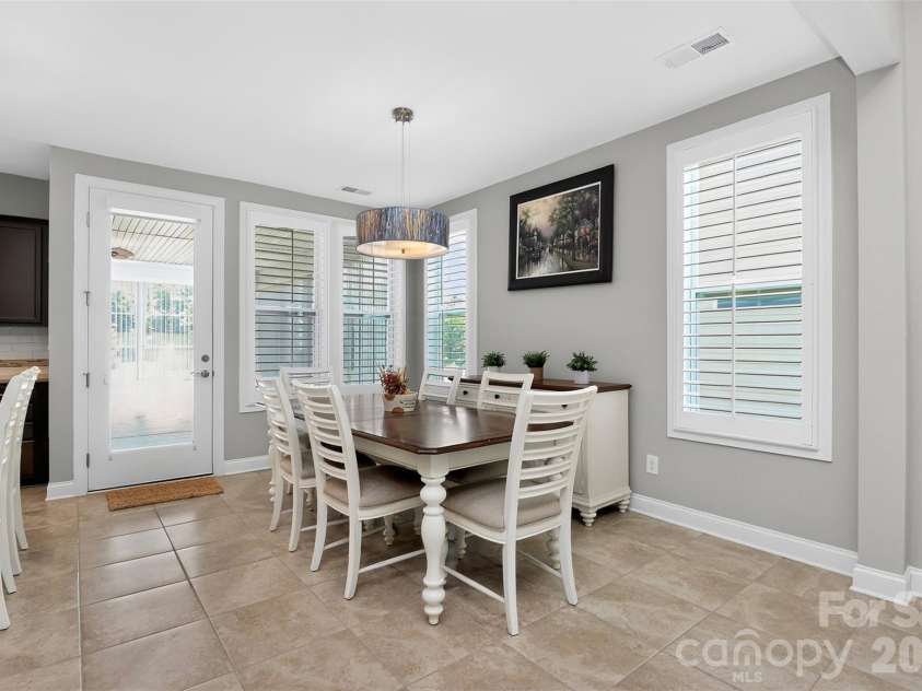 4122 Moxie Way, Charlotte, NC 28215.  MLS# CAR4384032, YatesRealty ID 28145. 
