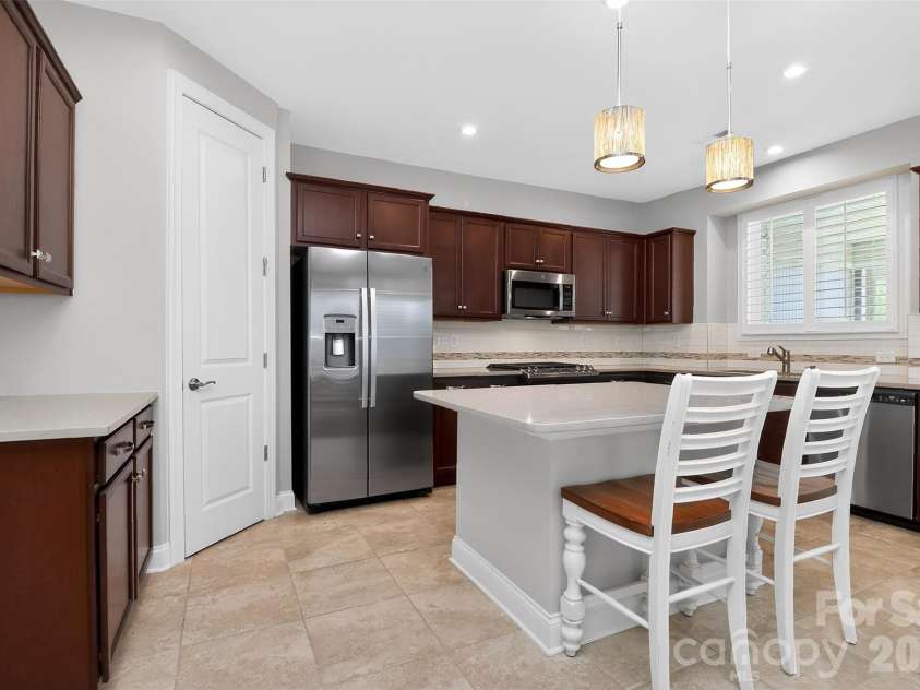 4122 Moxie Way, Charlotte, NC 28215.  MLS# CAR4384032, YatesRealty ID 28145. 
