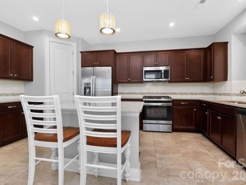 4122 Moxie Way, Charlotte, NC 28215.  MLS# CAR4384032, YatesRealty ID 28145. 