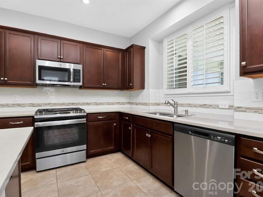4122 Moxie Way, Charlotte, NC 28215.  MLS# CAR4384032, YatesRealty ID 28145. 