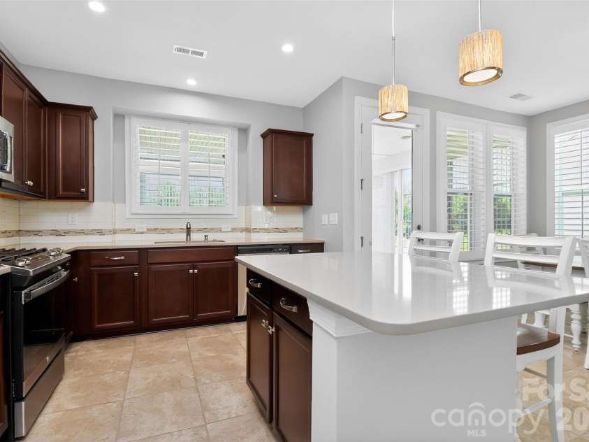 4122 Moxie Way, Charlotte, NC 28215.  MLS# CAR4384032, YatesRealty ID 28145. 