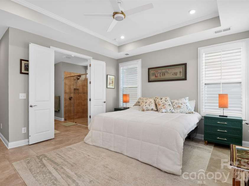 4122 Moxie Way, Charlotte, NC 28215.  MLS# CAR4384032, YatesRealty ID 28145. 