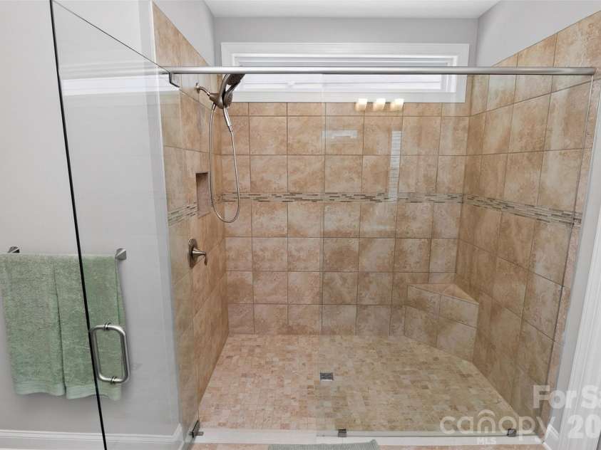 4122 Moxie Way, Charlotte, NC 28215.  MLS# CAR4384032, YatesRealty ID 28145. 