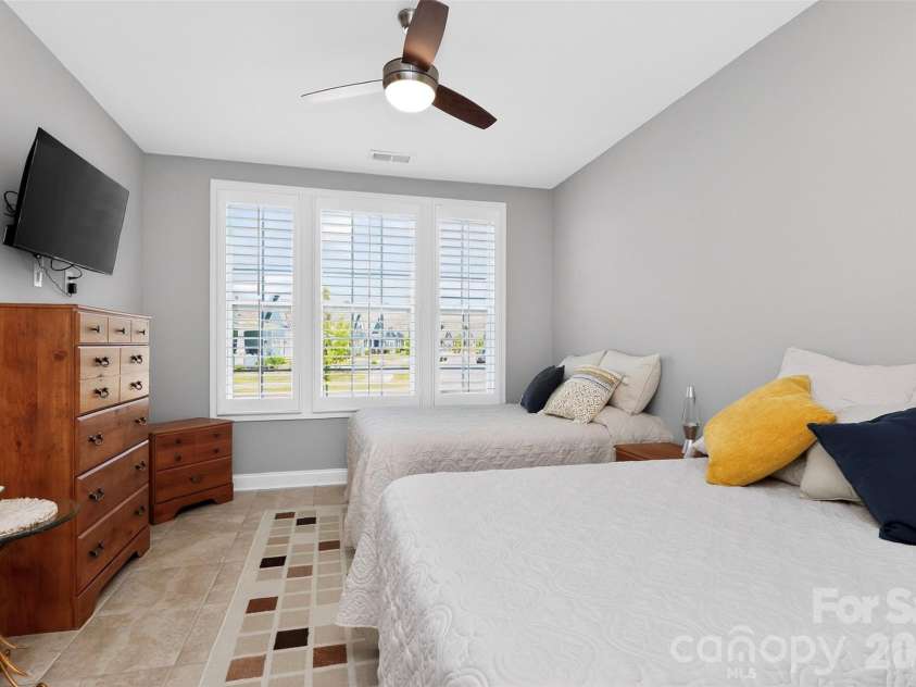 4122 Moxie Way, Charlotte, NC 28215.  MLS# CAR4384032, YatesRealty ID 28145. 