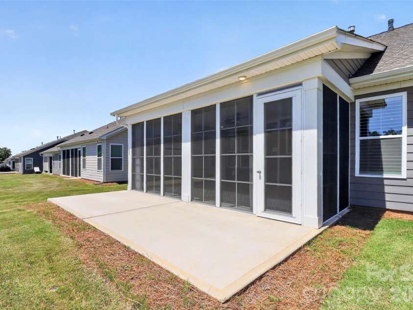 4122 Moxie Way, Charlotte, NC 28215.  MLS# CAR4384032, YatesRealty ID 28145. 