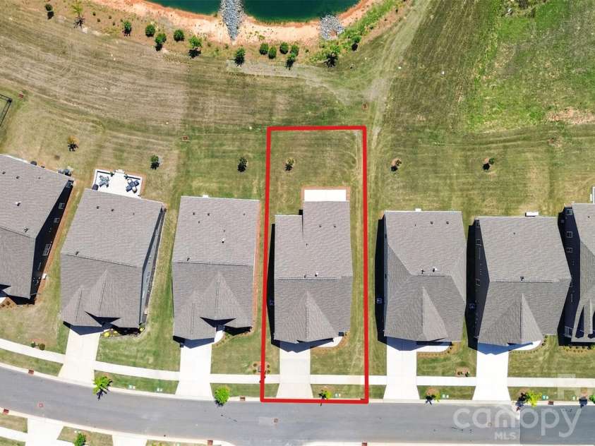 4122 Moxie Way, Charlotte, NC 28215.  MLS# CAR4384032, YatesRealty ID 28145. 