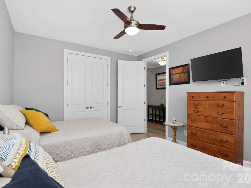 4122 Moxie Way, Charlotte, NC 28215.  MLS# CAR4384032, YatesRealty ID 28145. Bedroom #3