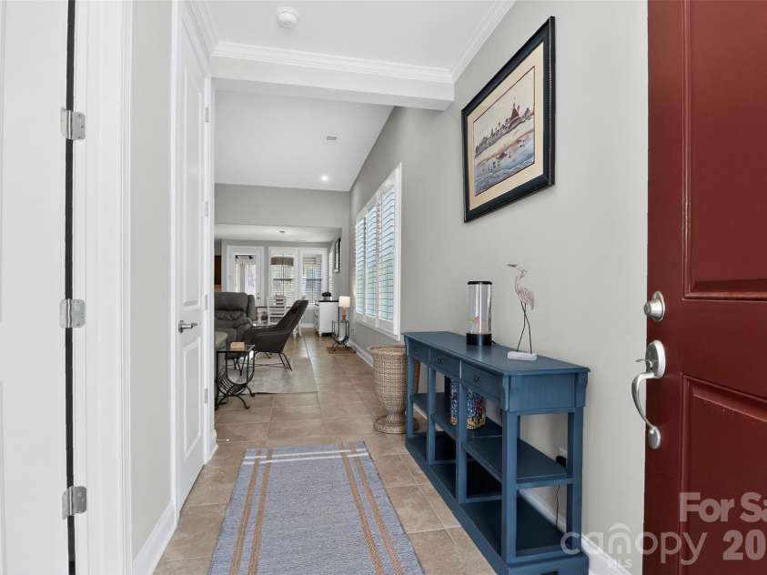 4122 Moxie Way, Charlotte, NC 28215.  MLS# CAR4384032, YatesRealty ID 28145. Come in!
