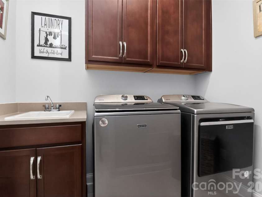 4122 Moxie Way, Charlotte, NC 28215.  MLS# CAR4384032, YatesRealty ID 28145. Laundry Room