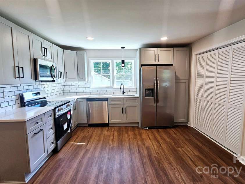 703 Central Drive, Concord, NC 28027.  MLS# CAR4272238, YatesRealty ID 28145. Kitchen