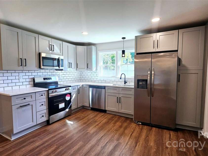 703 Central Drive, Concord, NC 28027.  MLS# CAR4272238, YatesRealty ID 28145. Kitchen
