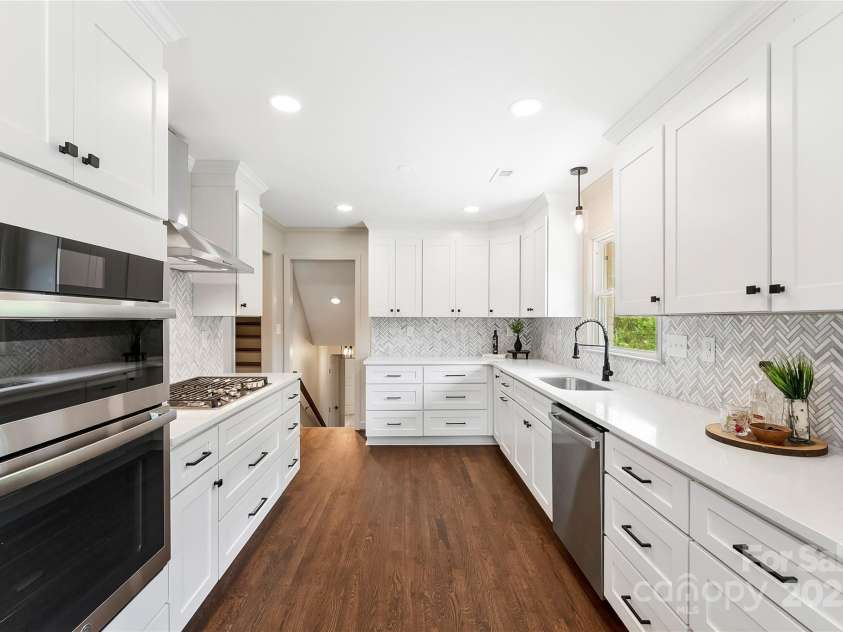 3661 Annlin Avenue, Charlotte, NC 28209.  MLS# CAR4259682, YatesRealty ID 28146. Kitchen