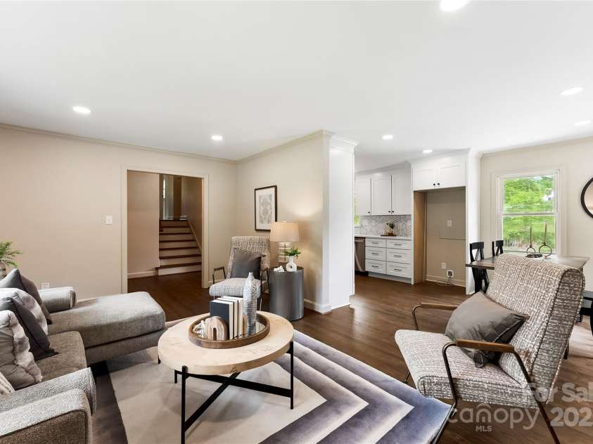 3661 Annlin Avenue, Charlotte, NC 28209.  MLS# CAR4259682, YatesRealty ID 28146. Living Room