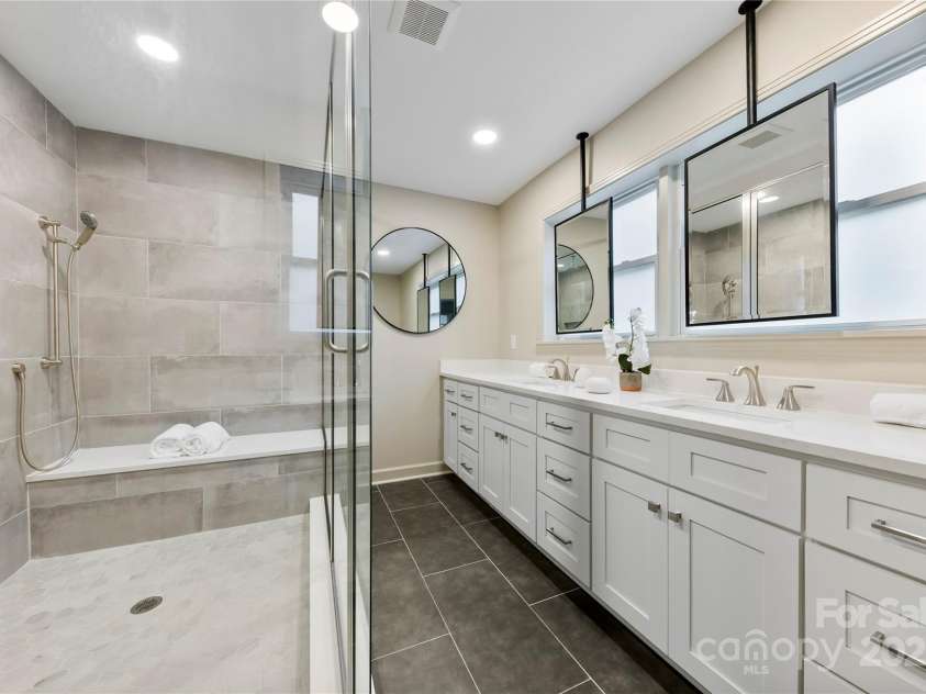 3661 Annlin Avenue, Charlotte, NC 28209.  MLS# CAR4259682, YatesRealty ID 28146. Primary Bathroom