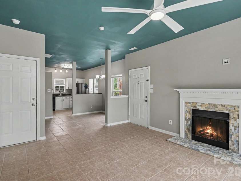8917 Cinnabay Drive, Charlotte, NC 28216.  MLS# CAR4384561, YatesRealty ID 28146. 