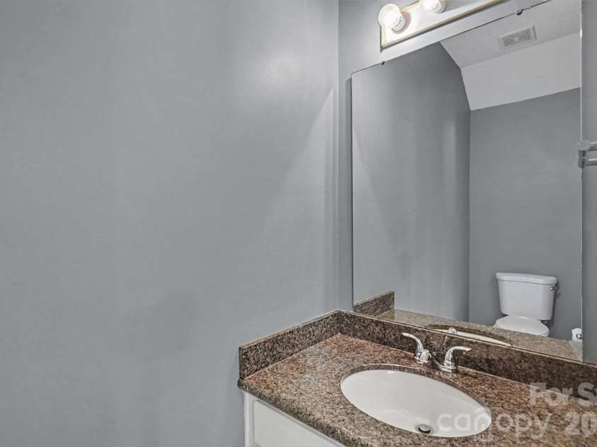 8917 Cinnabay Drive, Charlotte, NC 28216.  MLS# CAR4384561, YatesRealty ID 28146. 
