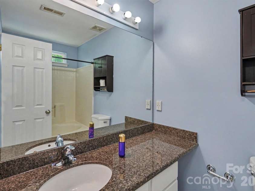 8917 Cinnabay Drive, Charlotte, NC 28216.  MLS# CAR4384561, YatesRealty ID 28146. 