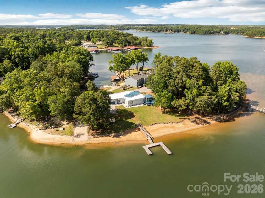3911 Sandy Point Drive, York, SC 29745.  MLS# CAR4384712, YatesRealty ID 28147. 