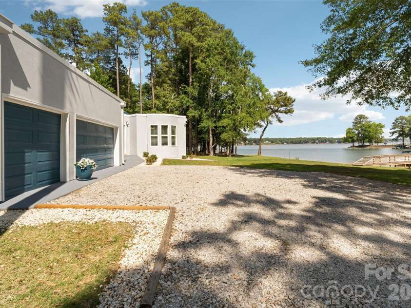 3911 Sandy Point Drive, York, SC 29745.  MLS# CAR4384712, YatesRealty ID 28147. 