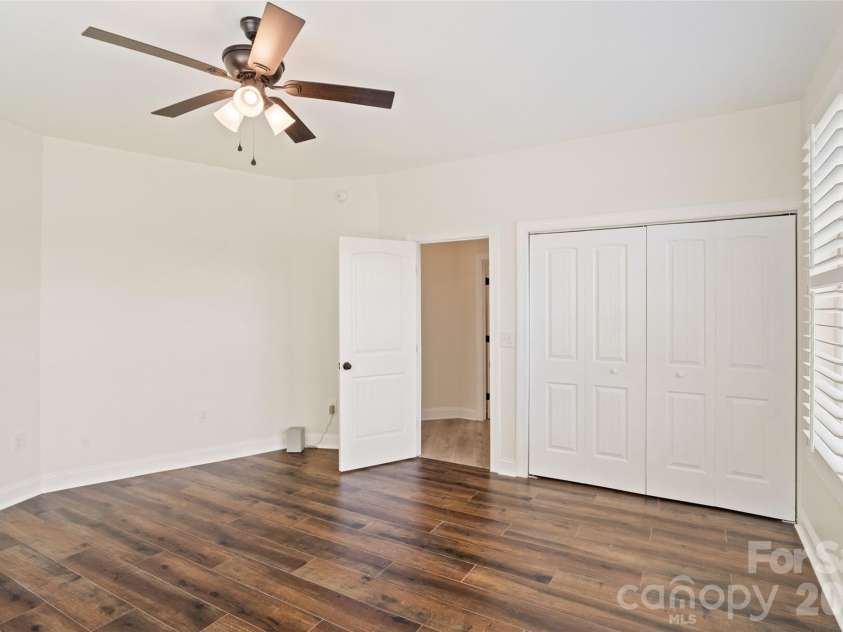 3911 Sandy Point Drive, York, SC 29745.  MLS# CAR4384712, YatesRealty ID 28147. 